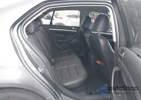 2010 Volkswagen Jetta Limited Edition из США, поврежденный, VIN 3VWAX7AJ2AM139459